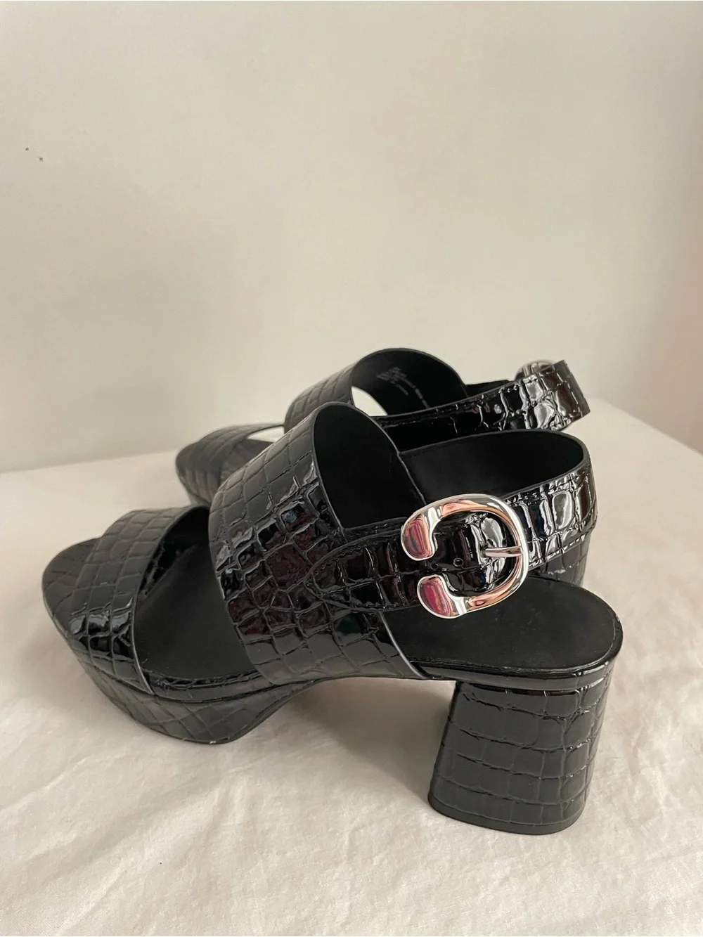 Aerosoles Camera Black Crocodile Patent Leather Block Heel Platform Sandals 8